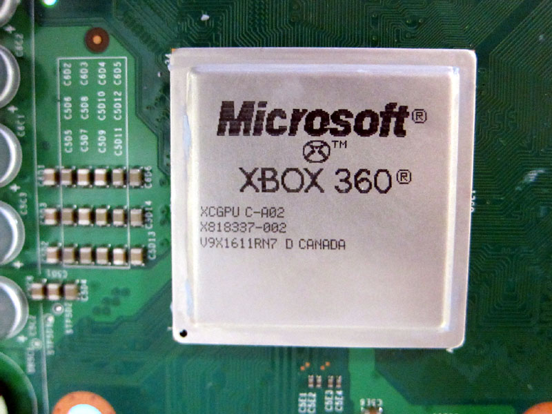 Illustration for article titled The New Xbox 360 Torn Apart